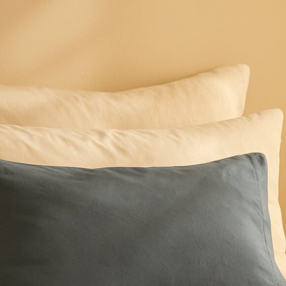 UGG Standard Size Blue Pillowcase Soft Logo Tag Minimal Fade - Picture 1 of 7